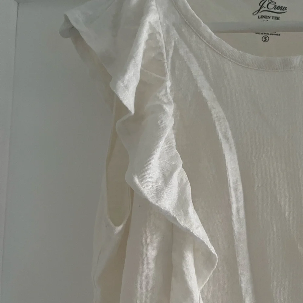Off White Ruffle Tank Top - Picture 3 of 3